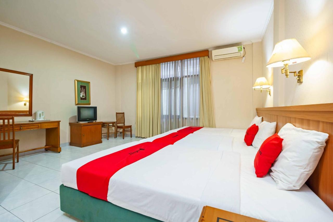 Reddoorz Plus Near Kemang Raya 자카르타 외부 사진