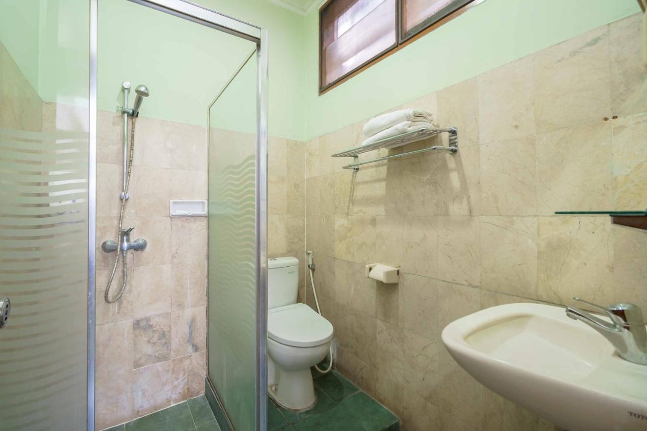 Reddoorz Plus Near Kemang Raya 자카르타 외부 사진