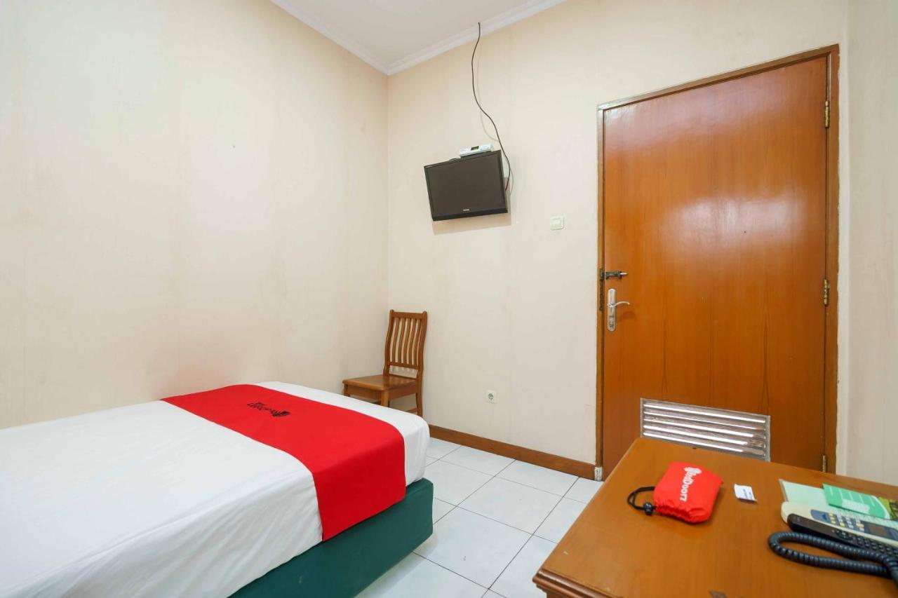 Reddoorz Plus Near Kemang Raya 자카르타 외부 사진