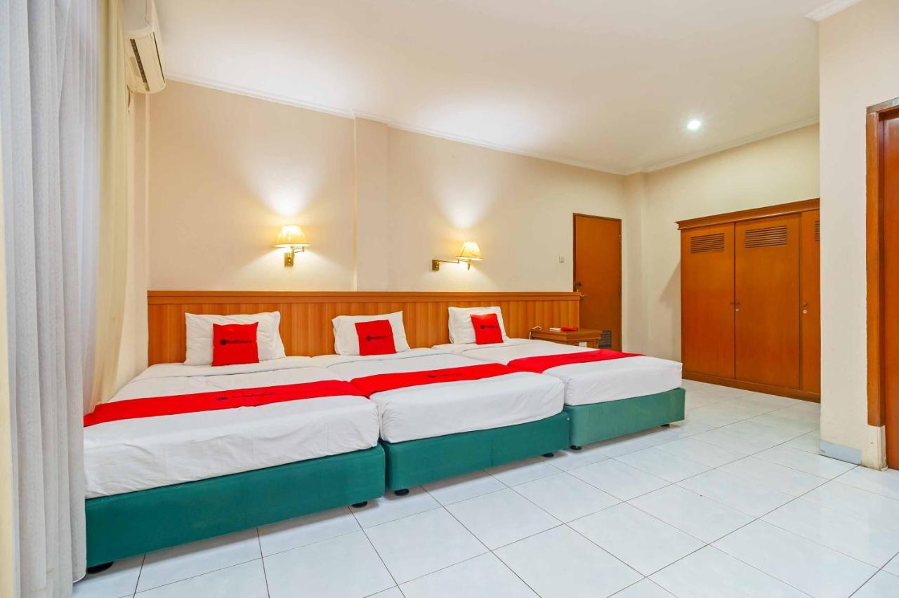Reddoorz Plus Near Kemang Raya 자카르타 외부 사진