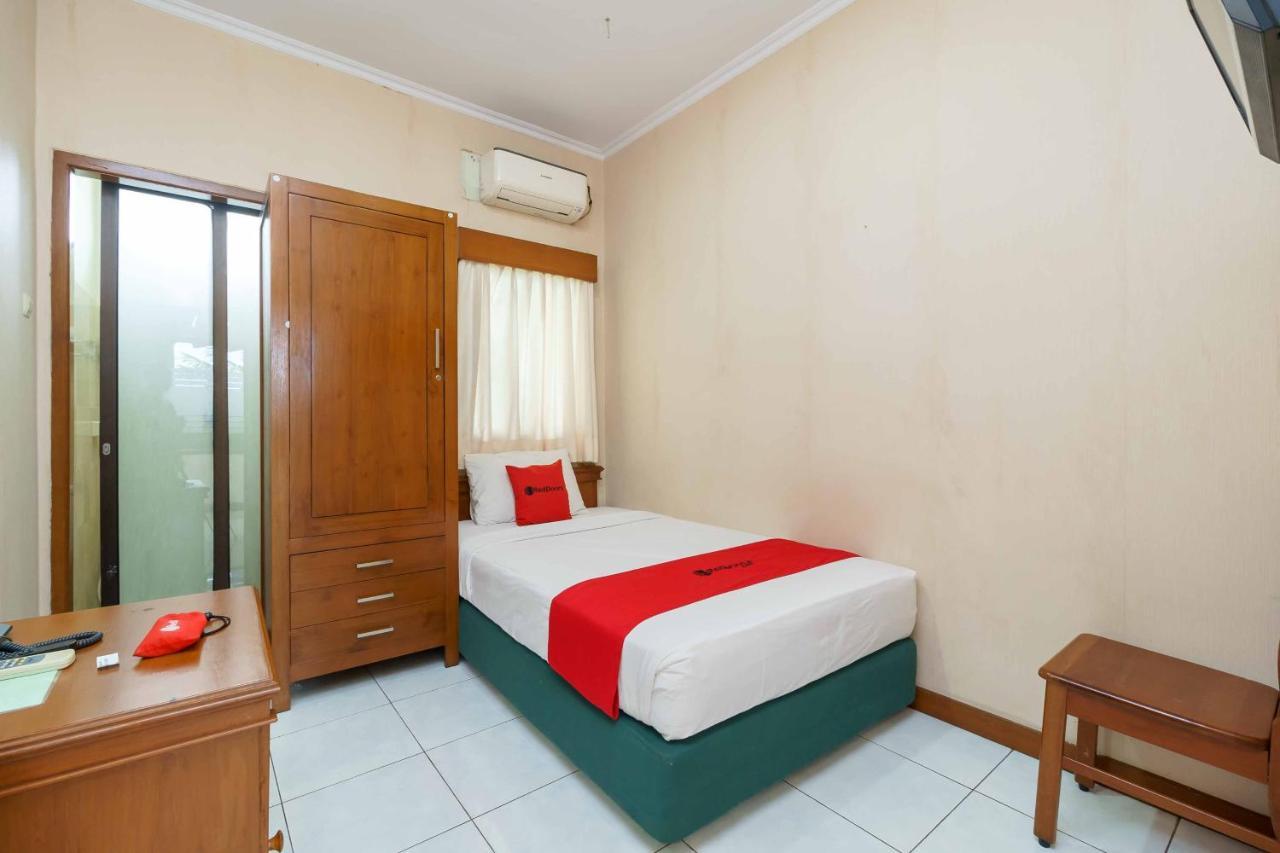 Reddoorz Plus Near Kemang Raya 자카르타 외부 사진