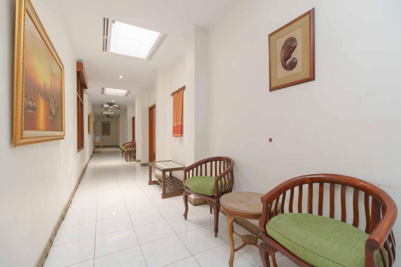 Reddoorz Plus Near Kemang Raya 자카르타 외부 사진