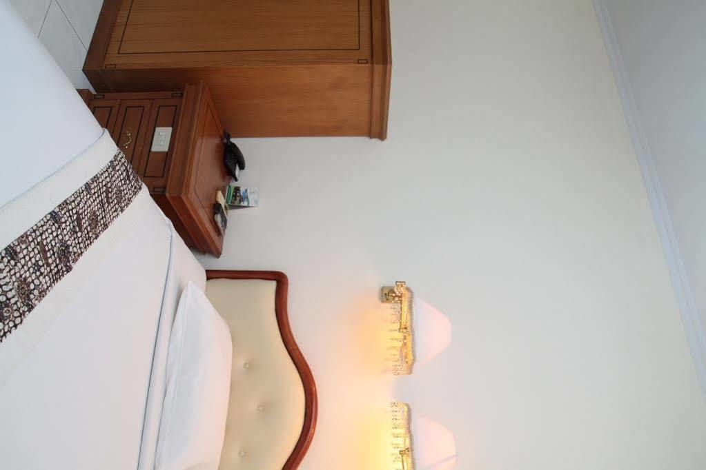 Reddoorz Plus Near Kemang Raya 자카르타 외부 사진