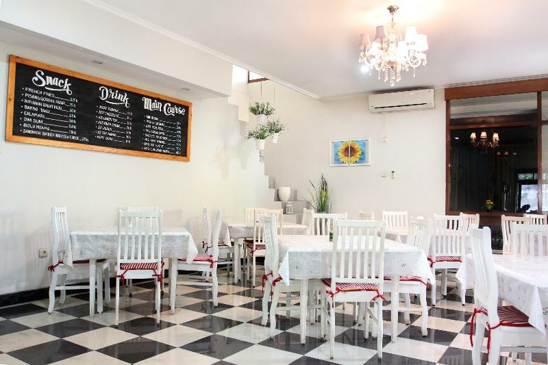 Reddoorz Plus Near Kemang Raya 자카르타 외부 사진